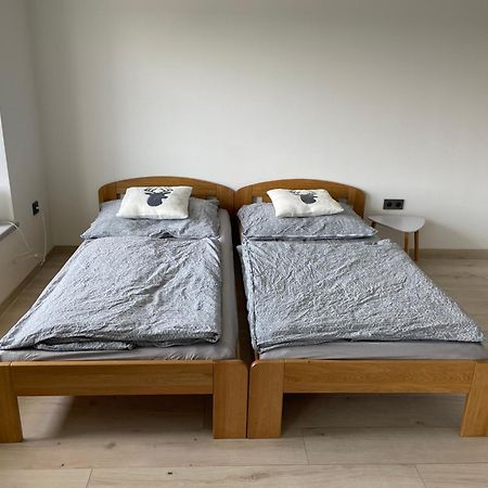 Soukromy Pokoj S Kuchyni A Koupelnou V Radovce Nove Mesto na Morave Esterno foto