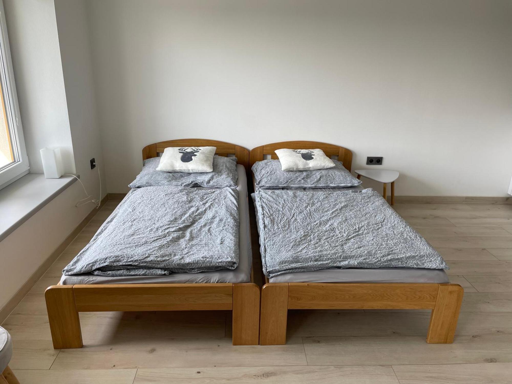 Soukromy Pokoj S Kuchyni A Koupelnou V Radovce Nove Mesto na Morave Esterno foto